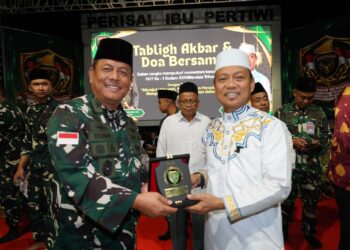 Lautan Jamaah Warnai HUT Ke-1 Kodam XXIV/MT, Tabligh Akbar Bersama Ustadz Das’ad Latif Penuh Kehangatan dan Kebersamaan