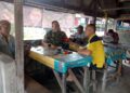 Melalui Komsos,Babinsa Sertu Sumpeno Ingatkan Warga Waspadai Curah Hujan Tinggi