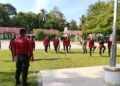 Babinsa 05/Lubuk Alung Latih Siswa/i Paskibra Dalam Rangka HUT RI ke-81