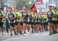 Jaga Kebugaran, Prajurit Yonif 323 Gelar Lari Hubungan Batalyon di Kota Banjar
