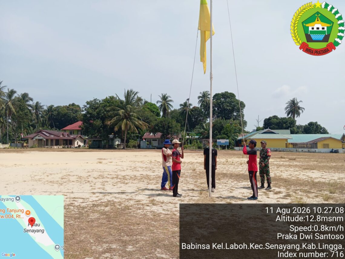 Jelang HUT Ke-81 RI, Babinsa Koramil 06/Senayang Pimpin Latihan Pengibar Bendera SMANSA Senayang