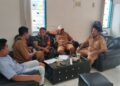 BABINSA KORAMIL 0201-14/PB KOMSOS DENGAN PERANGKAT DESA