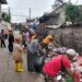 Satgas Sampah Koramil 02/Curug Bersihkan Timbunan Sampah di Kadu Jaya 