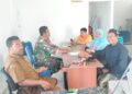 Babinsa Komsos di Kantor Desa Cikaok, Administrasi Kepemilikan Tanah Jadi Bahasan