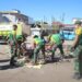 Brigif 3 Kostrad dan Warga Gotong Royong Bersihkan Pasar Carangki