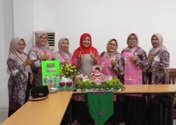 Persit KCK Ranting 15 Cabang XXIV 0510 Semarakkan HUT RI ke-81 dengan Lomba Tumpeng Bernuansa Merah Putih