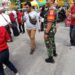 Babinsa Gang Buntu Monitor Perlombaan Semarak HUT ke-81 Kemerdekaan RI