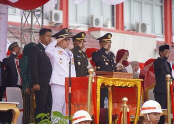 Dandim 1208/Sambas Hadiri Upacara Peringatan HUT RI ke-81 dan Ziarah Rombongan ke TMP Kabupaten Sambas