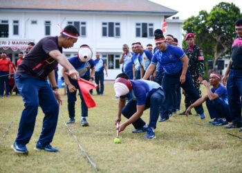 Aksi Unik dan Tangguh Prajurit Menkav 2 Marinir Rayakan Kemerdekaan RI