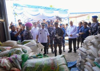 TNI AL GAGALKAN PENYELUNDUPAN BAHAN TAMBANG KE MALAYSIA, AMANKAN 75,7 TON PASIR TIMAH ILEGAL DI BELITUNG TIMUR