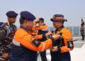 DANSESKOAL TERIMA PENYEMATAN BREVET KEHORMATAN HIDRO-OSEANOGRAFI TNI AL
