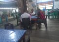 Babinsa Koramil 06/Senayang Ajak Warga Pulau Duyung Perkuat Persatuan dan Tangkal Hoaks
