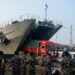 TNI AL TERUS KERAHKAN ALUTSISTA, PERCEPAT EVAKUASI DAN DISTRIBUSI LOGISTIK BENCANA DI NTT