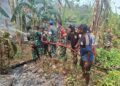 Gerak Cepat TNI dan Warga Padamkan Kebakaran Lahan di Momiwaren
