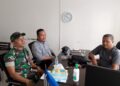 MENJAGA KEAMANAN WILAYAH BABINSA MENYAMBANGI KANTOR DINAS SOSIL DI WILAYAH BINAAN