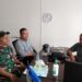 MENJAGA KEAMANAN WILAYAH BABINSA MENYAMBANGI KANTOR DINAS SOSIL DI WILAYAH BINAAN