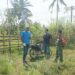 Babinsa Nibong Sapa Warga di Sawah, Jaga Silaturahmi Melalui Komsos