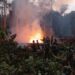 Tim Gabungan Respon, Kendalikan Kebakaran Lahan di Kampung Oyya