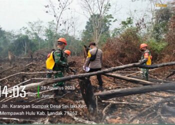 Cegah Karhutla Meluas, Koramil 1210-02/Mempawah Hulu Gerak Cepat Pantau Hotspot Desa Seilaki