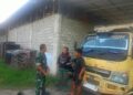 BABINSA KORAMIL 0201-14/PB KOMSOS DENGAN SOPIR TRUK DAN WARGA BINAAN SETEMPAT