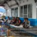 Komsos Dengan Tukang Bangunan, Babinsa Koramil 14/PB Berpesan Agar Berhati-hati Dalam Bekerja
