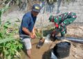 Sinergi TNI Dan Petani Babinsa Purwokerto Pastikan Pasokan Air Lahan Jagung Dusun Tumpuk Optimal