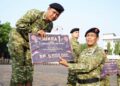 Kapusjaspermildas TNI Serahkan Hadiah Lomba Video Kreatif Bela Diri Taktis HUT Ke-11 Pusjaspermildas TNI