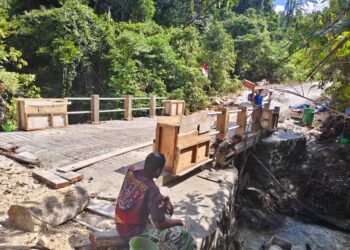 Rehab Jembatan TMMD Ke-129 Kodim 1807/Sorong Selatan Hampir Rampung, Perkuat Akses dan Tingkatkan Mobilitas Warga Kampung Sesor