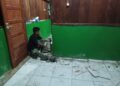 Pantang Menyerah hingga Malam, Satgas TMMD Ke-129 Kodim 1807/Sorsel Lembur Finishing Rumah Type 36 untuk Warga Kampung Sesor
