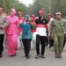 Babinsa Bersama Muspika dan Masyarakat Gotong Royong Persiapkan Lapangan Upacara HUT ke-81 RI