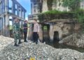 Patroli Humanis, Dua Babinsa di Babahrot Ajak Warga Jaga Kamtibmas