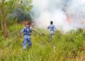 Komandan Lanud Sjamsudin Noor Dampingi Pangkodau II Tinjau Langsung Penanggulangan Karhutla di Kalimantan Selatan