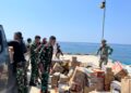 Hari Keenam Belas Penanganan Gempa NTT, 8.126 Personel TNI Dikerahkan dan 1.011,756 Ton Bantuan Disalurkan
