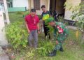 Babinsa Koramil 06/Senayang Tumbuhkan Semangat Kebersamaan dan Peduli Lingkungan