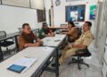Babinsa Koramil 0201-14/PB Silahturahmi dan Berbincang Santai dengan Perangkat Desa
