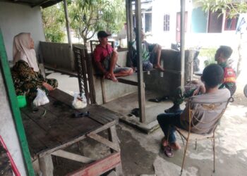 Babinsa Koramil 0201-12/HP Serka Surianto Komsos bersama Warga Binaan