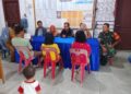Babinsa bersama Bhabinkamtibmas, Kepala Desa Mediasi Permasalahan KDRT di Desa Perumnas Simalingkar