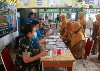 Sambut HUT ke-81 TNI, Kodam XII/Tpr Gelar Pemeriksaan Kesehatan Gratis untuk Guru di Kubu Raya