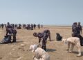Semarak HUT ke-81 TNI AL, Kodaeral XI Gelar Aksi Bersih Pantai, Bakti Sosial dan Kesehatan hingga Salurkan Sembako Untuk Masyarakat Papua Selatan