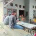 Manfaatkan Warung Kopi, Babinsa Selenggarakan Komsos Bersama Warga Desa Binaannya
