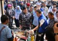 PERINGATI HUT KE-81, TNI AL GELAR BAKTI SOSIAL DAN BAKTI KESEHATAN DI MUARA ANGKE