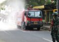 Gerak Cepat TNI AD Antisipasi Abu Vulkanik, Kodim 0503/JB Kerahkan Prajurit dan Water Tank Siram Sejumlah Ruas Jalan Jakarta Barat