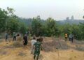 Demplot Satgas Karhutla TNI, Uji Alternatif Pupuk Organik Ladang di Kayan Hilir