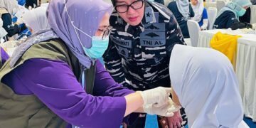 PERINGATI HUT KE-62 LADOKGI REM, TNI AL GELAR BAKTI KESEHATAN GIGI GRATIS UNTUK 3.000 WARGA CIANJUR