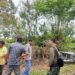 Demi Memudahkan Petani, TNI dan Warga Hutarakyat Bersihkan Lokasi Jembatan Beton Garuda