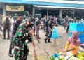 JELANG HUT KE-81 TNI, PRAJURIT KOARMADA I KOLABORASI GOTONG ROYONG BERSIHKAN PASAR BINTAN CENTER