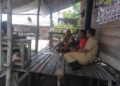 Babinsa Koramil 06/Senayang Ajak Warga Pulau Duyung Cegah Karhutla dan Jaga Lingkungan