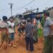 Camat, Babinsa dan Warga Lau Pakpak Bersatu Perbaiki Jalan Lingkungan
