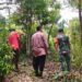 Cegah Karhutla Sejak Dini, Babinsa Koramil 06/Senayang Bersama Warga Patroli di Desa Pulau Medang
