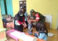 Cegah Stunting Sejak Dini, Babinsa Kelurahan Tlumpu Pendampingi Posyandu Balita